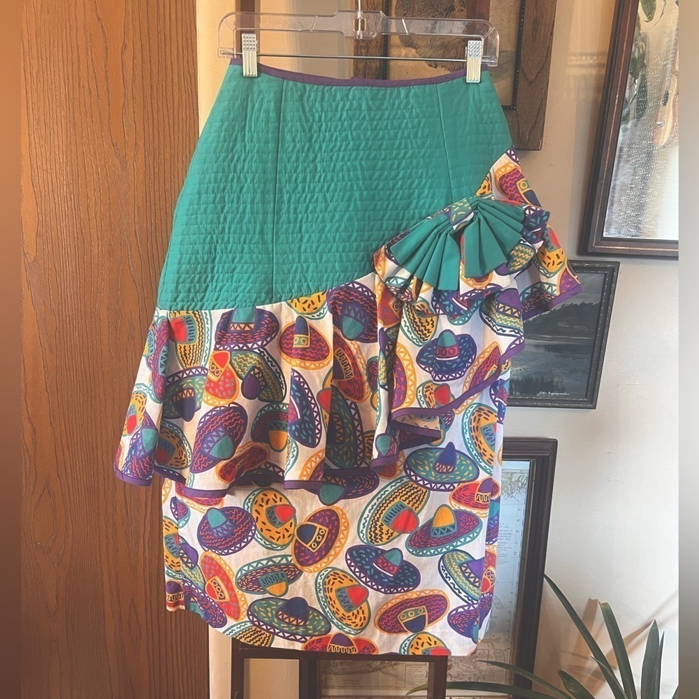 Vintage Village Brownstone Skirt with Sombrero Details, Size 10 Small